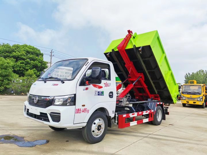 東風途逸勾臂式垃圾車（2090高）